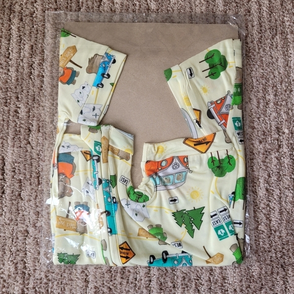 NEW SUTTONS BUTTONS ADVENTURE BEARS SHORTY ZIP UP ONE PIECE 3-6 MONTHS - Picture 6 of 9